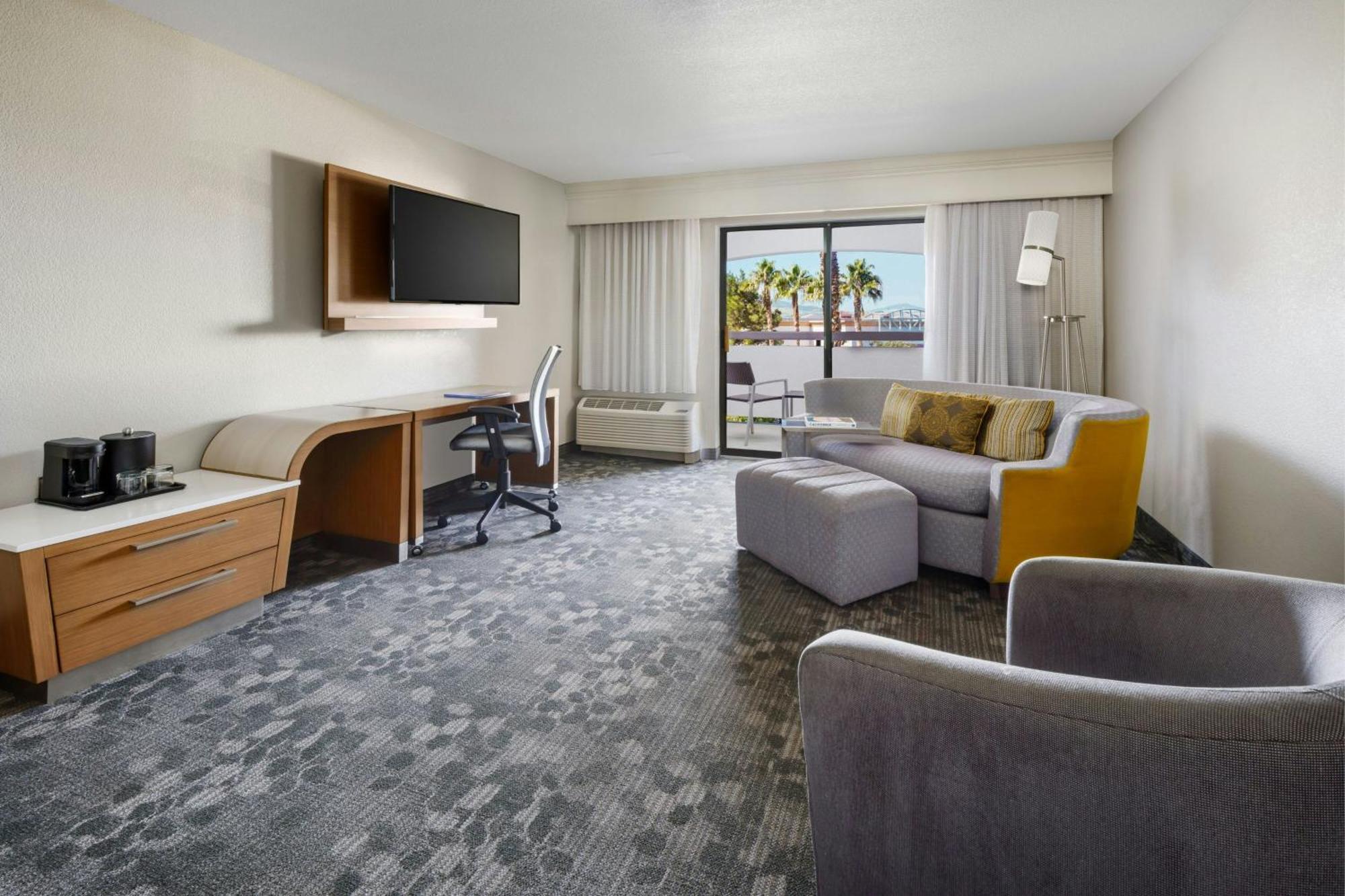Courtyard By Marriott Palmdale Hotel Eksteriør billede