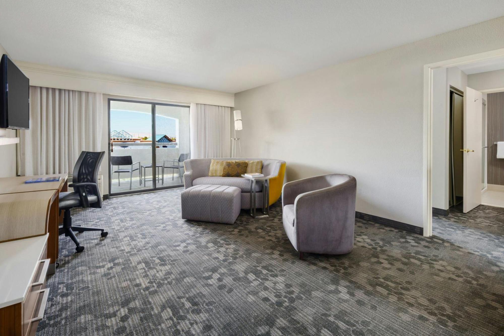 Courtyard By Marriott Palmdale Hotel Eksteriør billede
