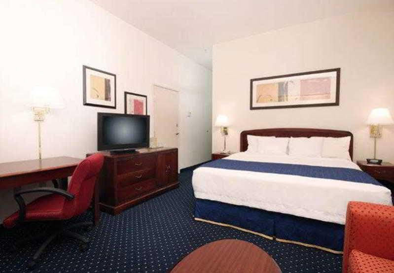Courtyard By Marriott Palmdale Hotel Eksteriør billede